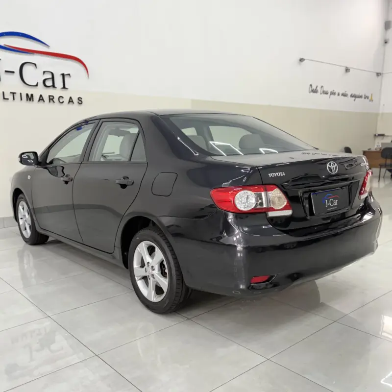 Corolla - Foto