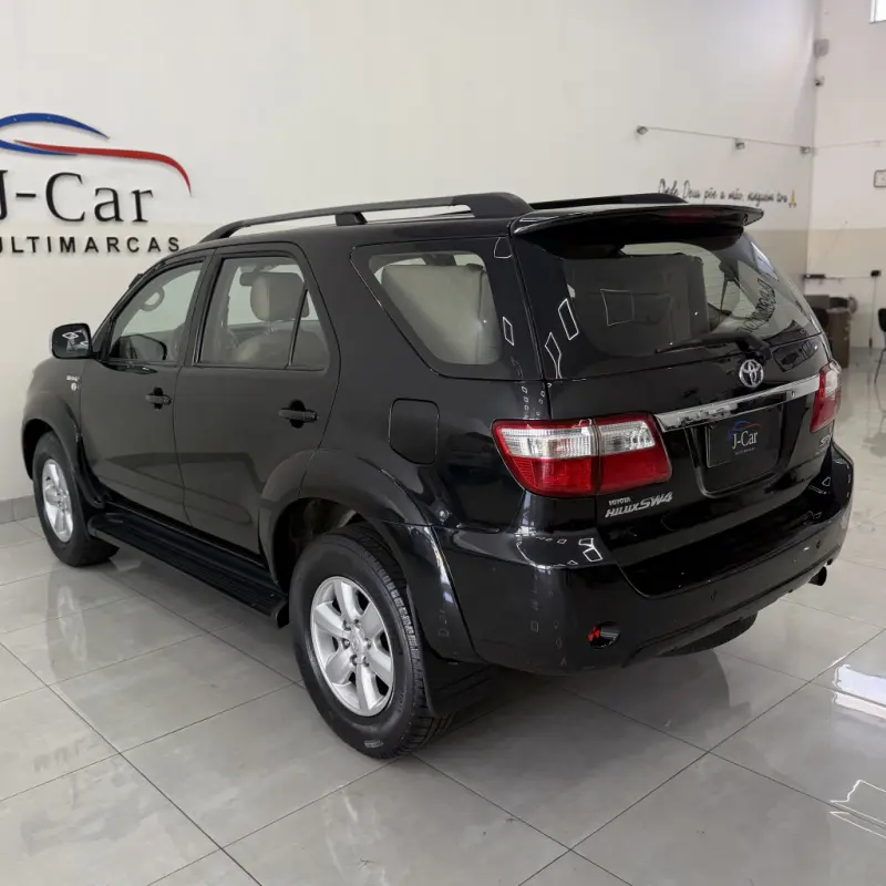 Hilux SW4 - Foto