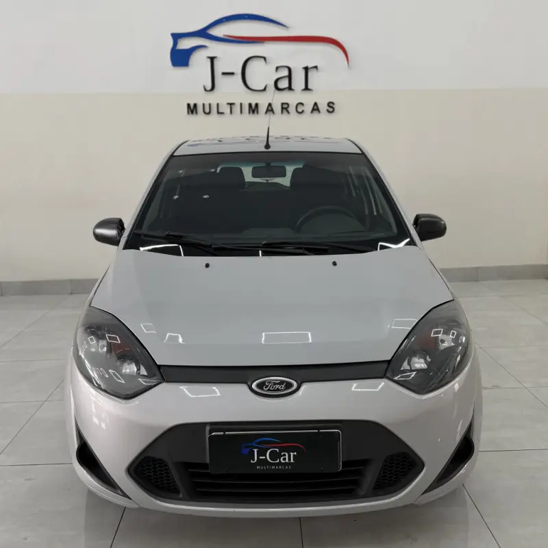 Fiesta Hatch - Foto