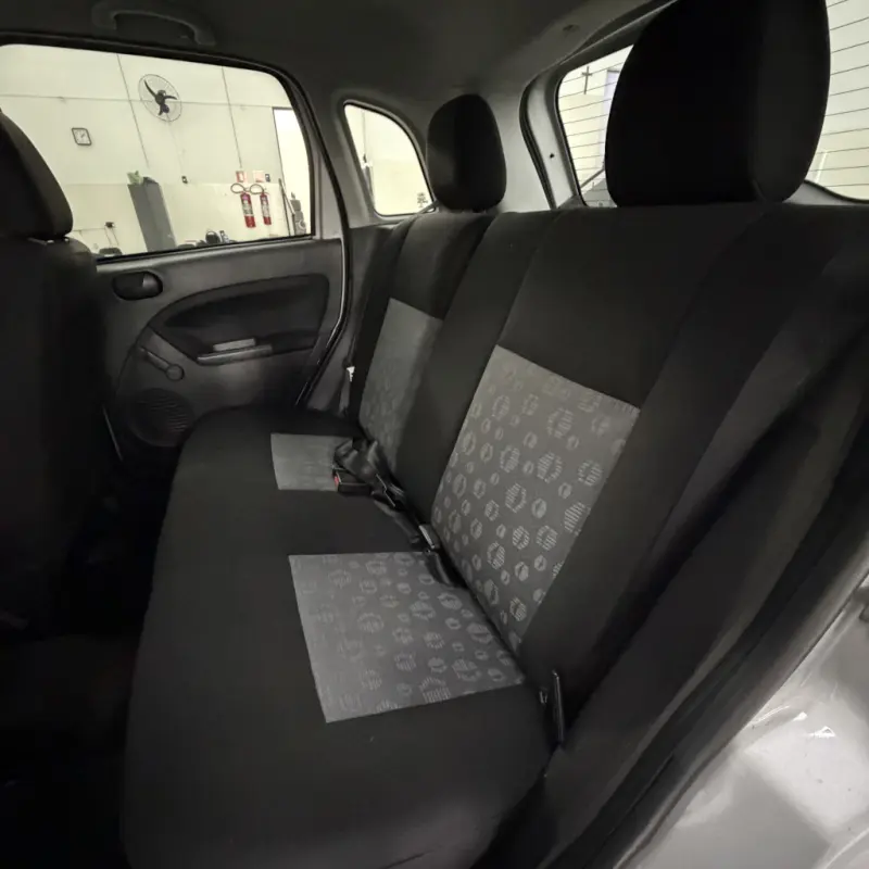 Fiesta Hatch - Foto
