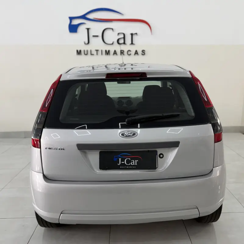 Fiesta Hatch - Foto