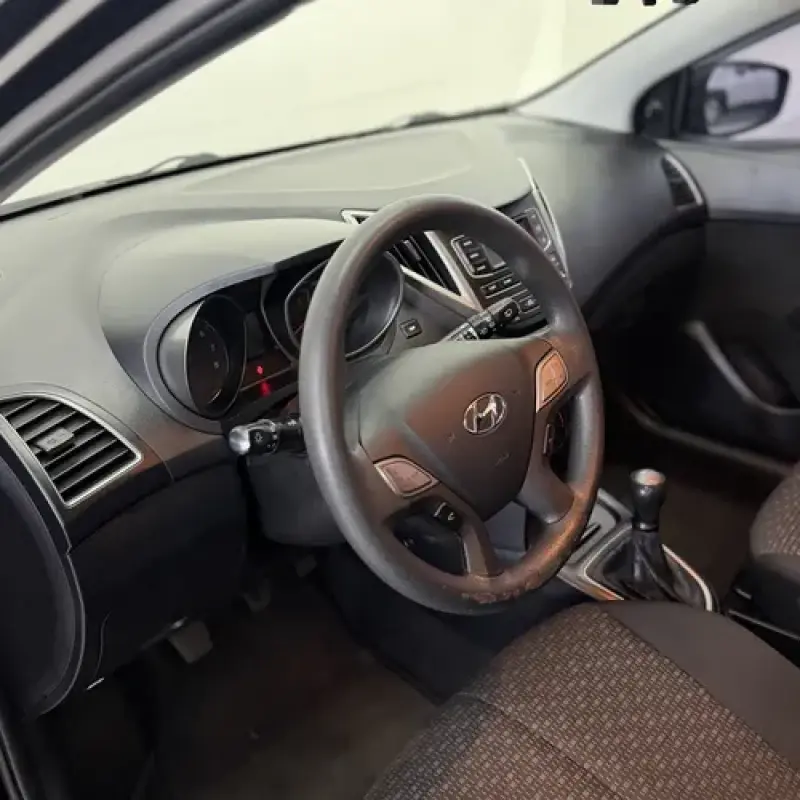 HB 20 Hatch - Foto