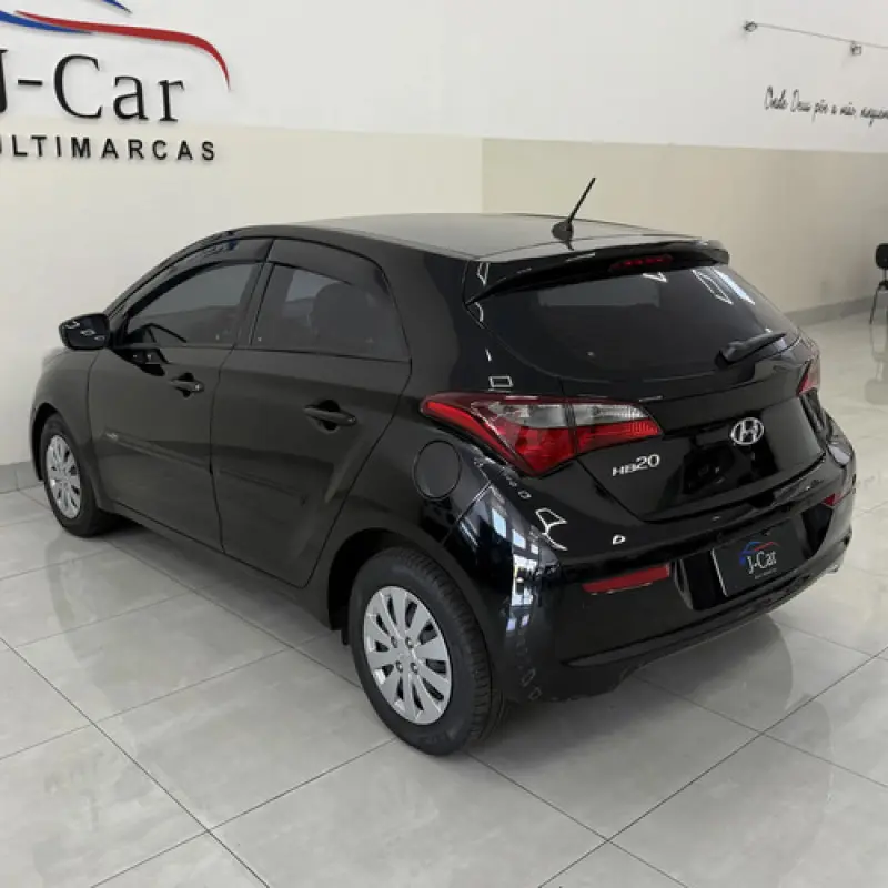 HB 20 Hatch - Foto