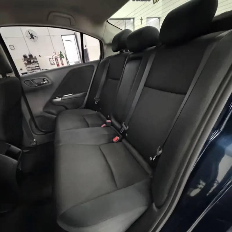 City Sedan - Foto