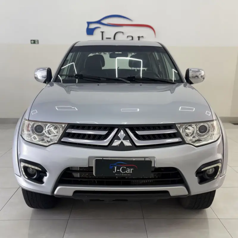 L 200 Triton - Foto