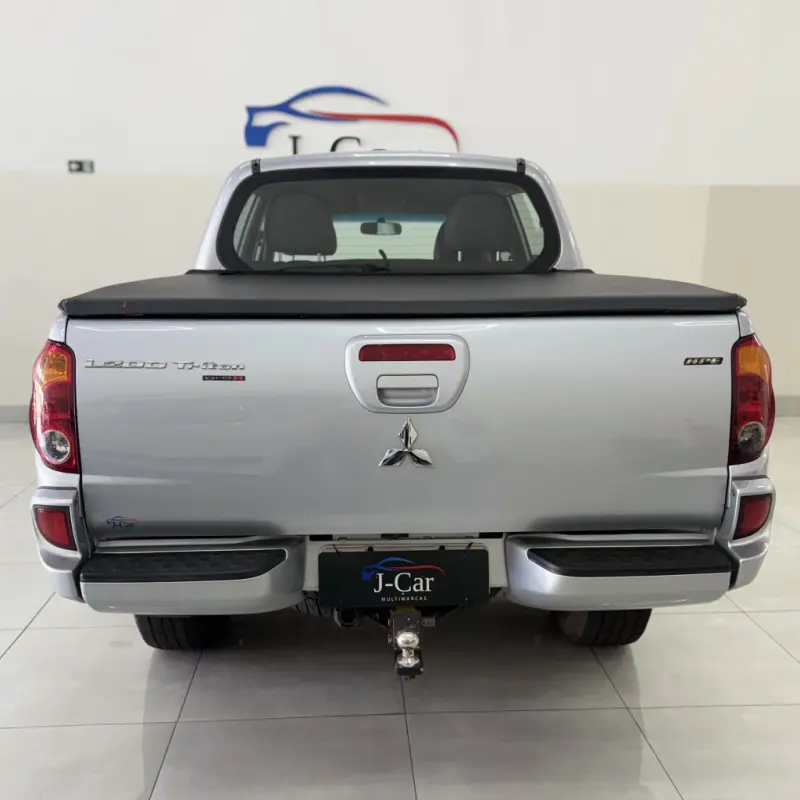 L 200 Triton - Foto