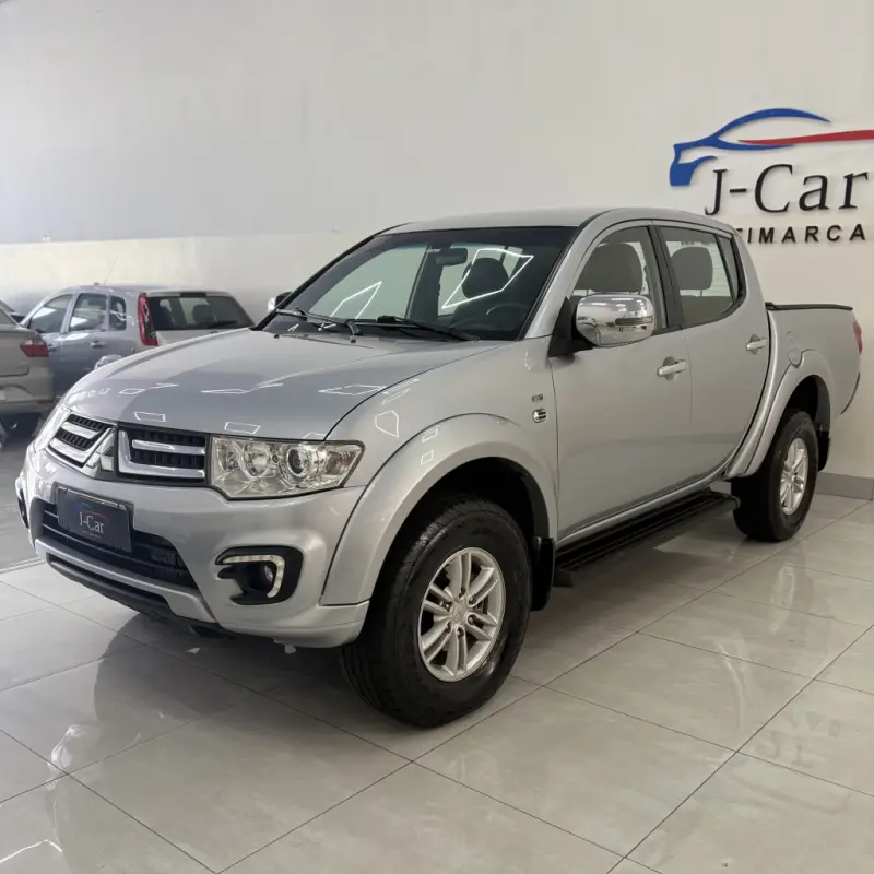 L 200 Triton - Foto