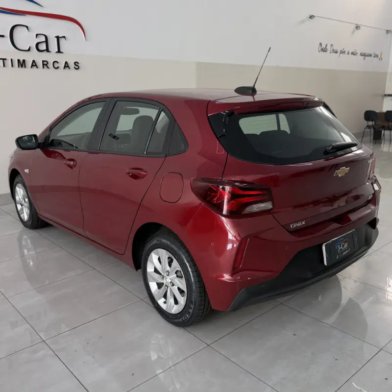 Onix Hatch - Foto