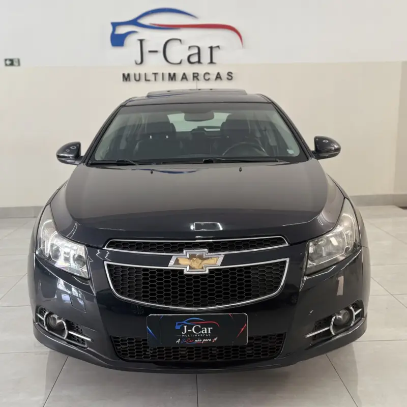 Cruze Hatch - Foto