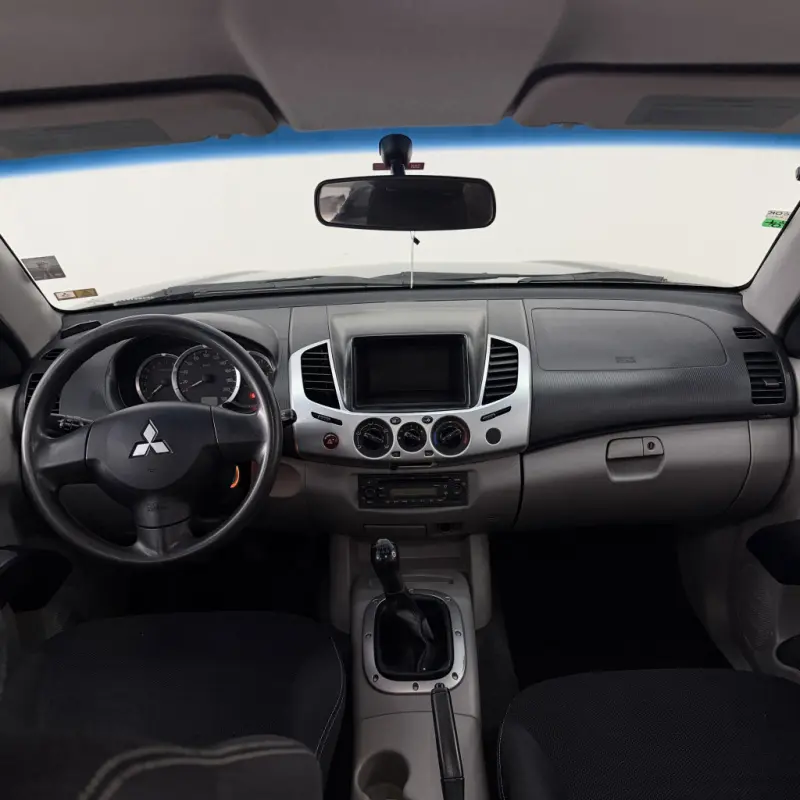 L 200 Triton - Foto