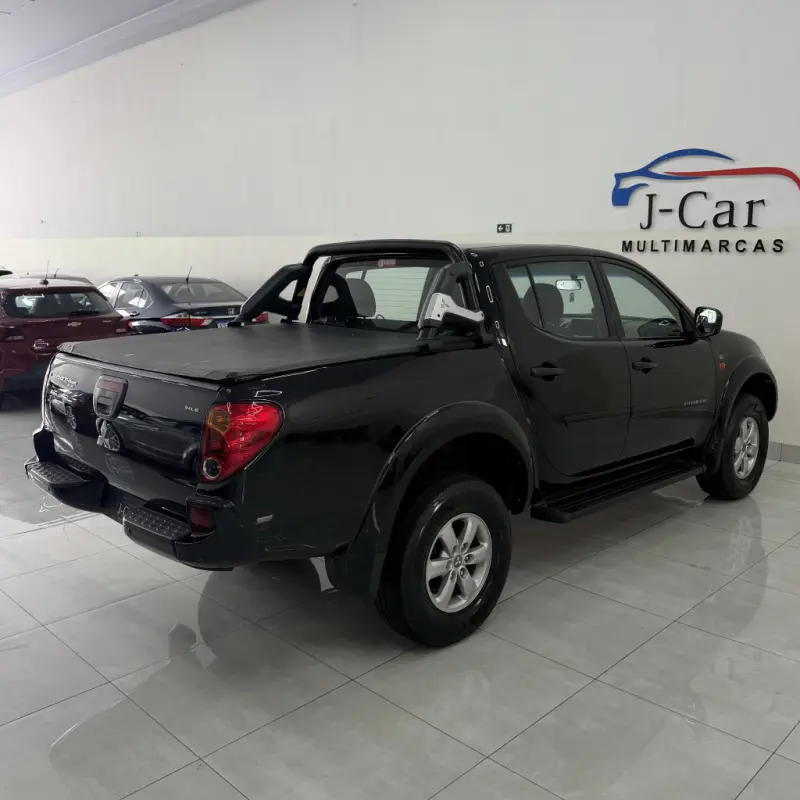 L 200 Triton - Foto