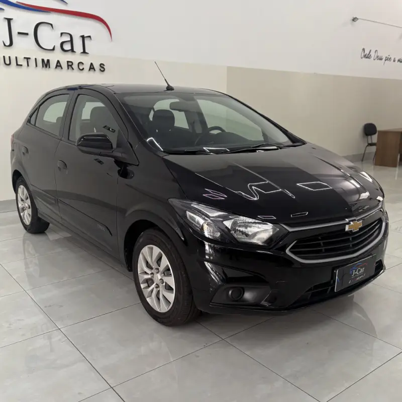 Onix Hatch - Foto