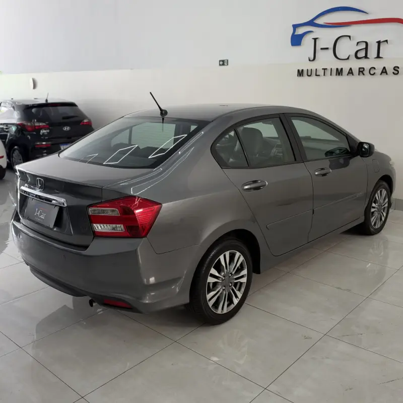 City Sedan - Foto